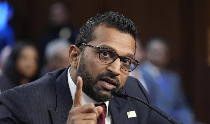 美联邦调查局局长邮箱遭黑客入侵_乐游天下