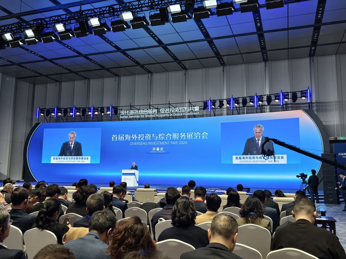 克里斯蒂安・武尔夫在开幕式上发言。