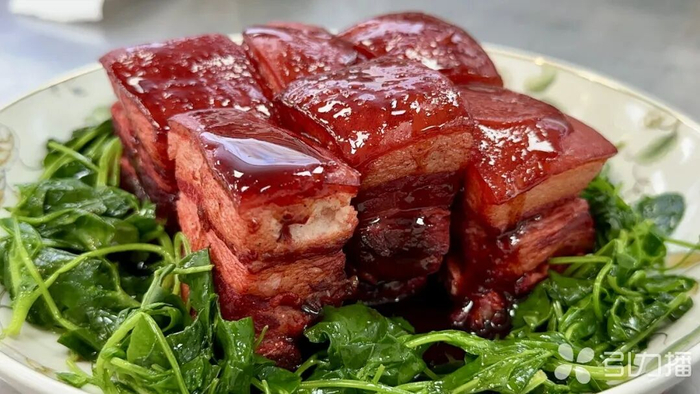 诱人的酱汁肉。苏报融媒记者 李想/摄