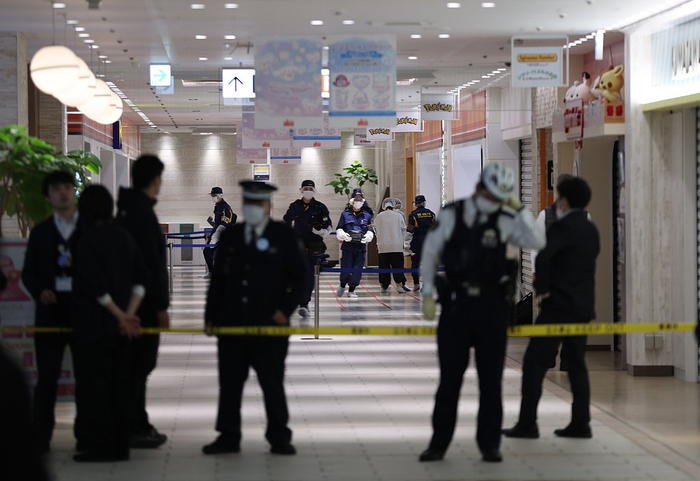 持刀伤人案暴露日本社会危机，民调：79.7%受访者认为，日本治安在过去10年恶化_乐游天下