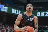 鲁媒：斯蒂尔即战力超过琼斯 约翰逊渐入佳境&正在成为球队的大腿