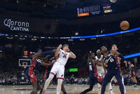 一回合7分！施罗德被吹一级恶意犯规 热火3+1打成后再中3分