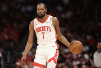 轻取25分10助！本赛季在杜兰特助攻上双时 火箭保持不败