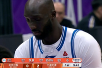 罚球是真不行！法尔上来加罚就罚丢 赛季罚球命中率仅55%