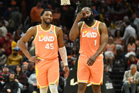 骑媒：哈登与米切尔已经建立了紧密的关系 两人本赛季均志在夺冠!