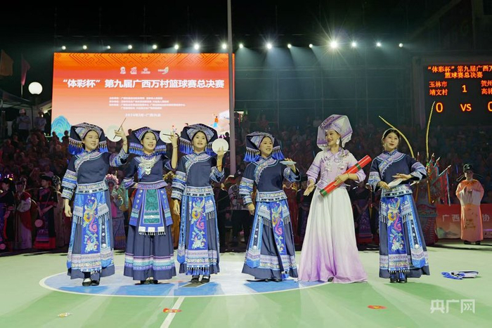 开幕式表演（央广网记者  梁瑜琳  摄）