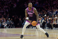 一丁点状态都没有！兰德尔各种打铁 全场13中2&三分3中0