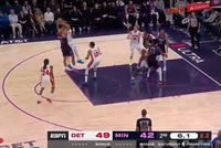 还得靠大锤硬解！李凯尔接锅球强突 转身顺势后仰压哨中投！