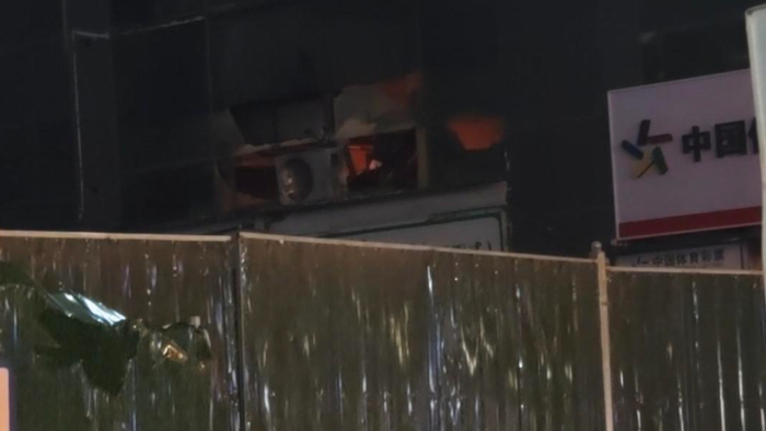 ▲怡和巷一楼起火点29日晚11时再次着火