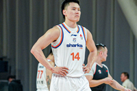 攻防都顶级！李弘权全场防守拉满 出场37分钟拿16分3板3助2断