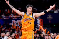 白边：张镇麟我叫他“CBA伦纳德” 偰李永炜会成CBA最好后卫之一