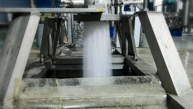 （图/全流量分级燃烧循环液氧甲烷发动机双预燃室液流试验）