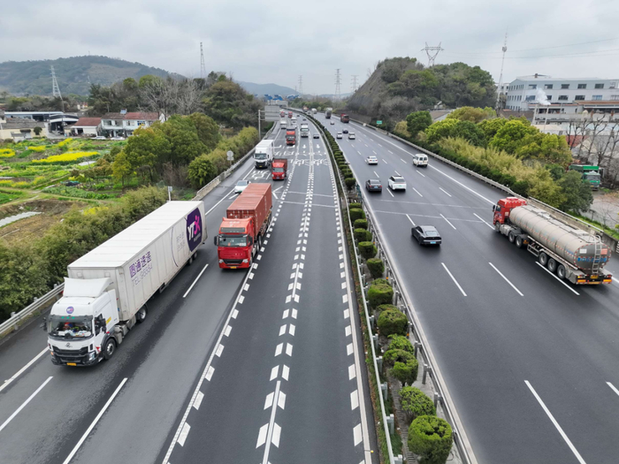 宁波高速公路。