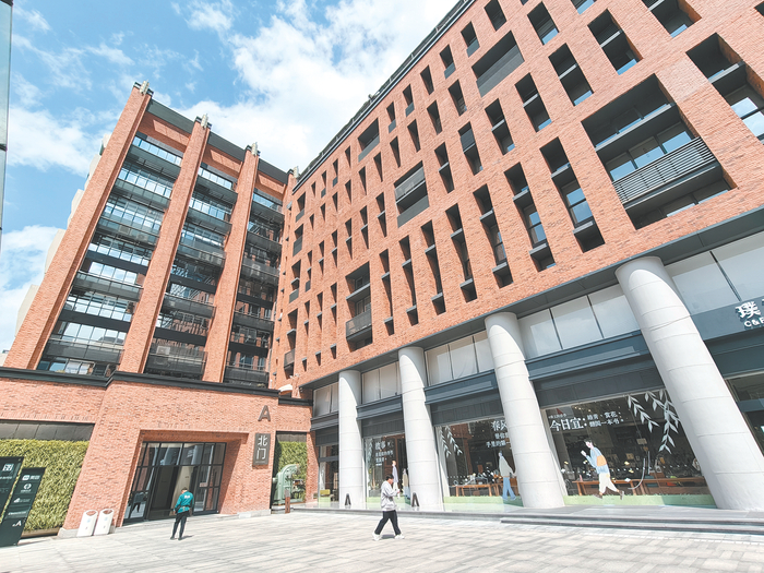 园区主建筑A栋。 　　本版图片除署名外均由记者张怡摄