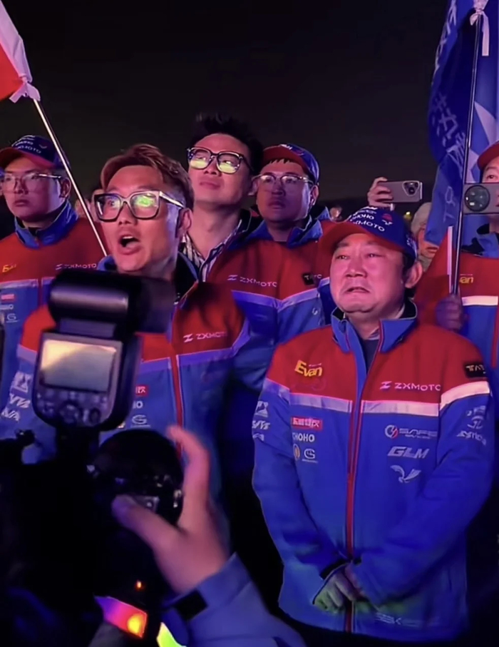 夺冠瞬间，张雪流下眼泪。视频截图