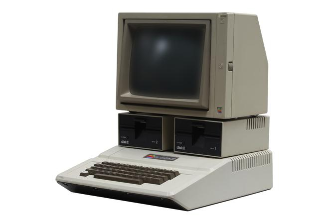 ▲Apple II（图源：维基百科）