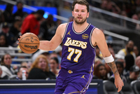 自2000年以来单月得分纪录：哈登包揽前二 本月东契奇558分第8