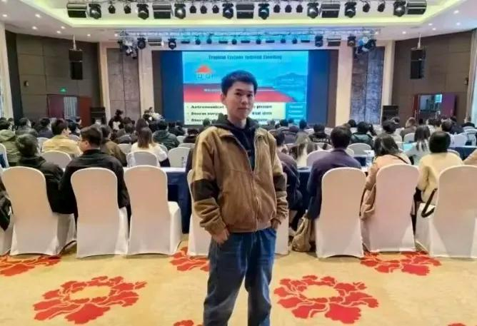 在意大利遇难的黄鹏