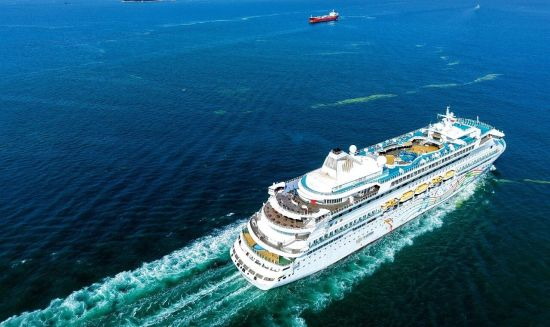 “蓝梦之歌”号邮轮 图/视觉中国