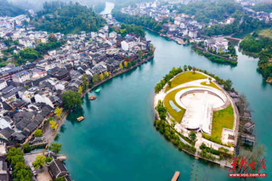 茶峒。刘振军 摄​