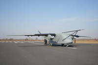 我国首款7吨级运投无人机长鹰-8首飞成功