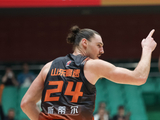 实用！斯蒂尔18分钟9中7砍下24分7板 罚球9中9