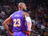 名记：湖人不会追求詹姆斯以外的球星 但詹姆斯要降薪才能留队