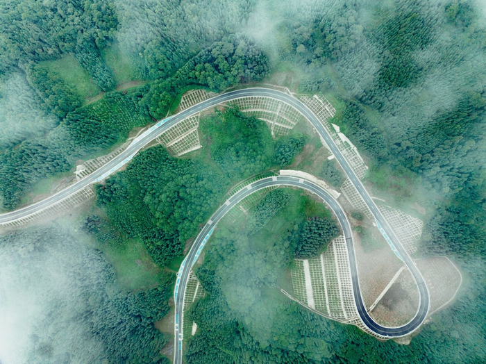 龙门之巅1号公路——驰骋古蜀之源漫游山水秘境