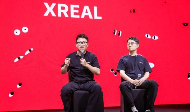 ▲徐驰（左）吴克艰（右）（图源：XREAL）