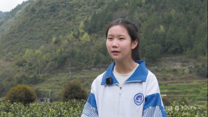 铜仁市德江县合兴镇初级中学学生 李慧雪