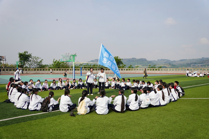 宜宾市职业技术学校学子在李庄古镇开展研学活动。宜宾市职业技术学校供图