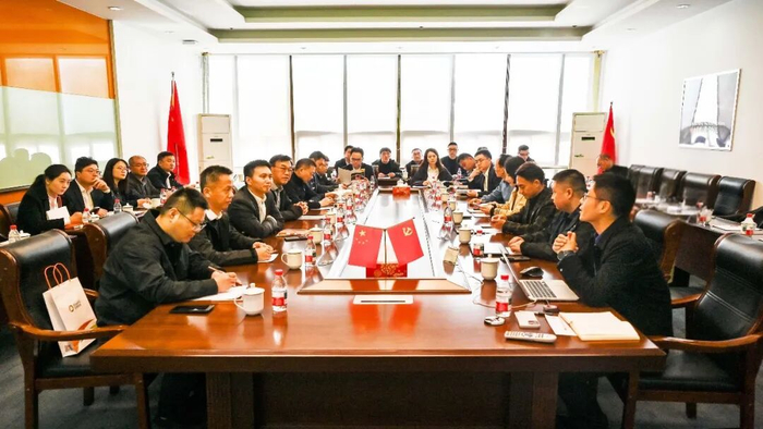 图：双方举行研讨会