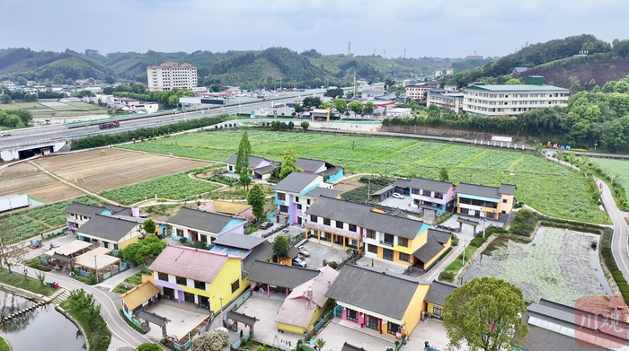 依托服务区，夹江打造了“百里茶乡”旅游环线