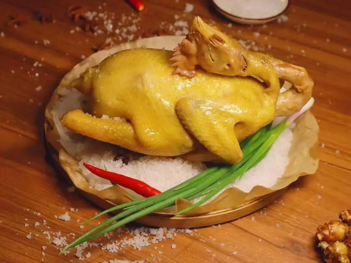 惠州盐焗鸡 林海生 梁辉森 摄