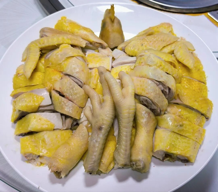 清远鸡 林海生 梁辉森 摄