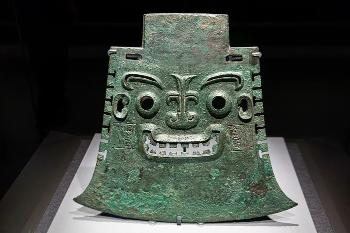 △亚醜钺，山东博物馆藏