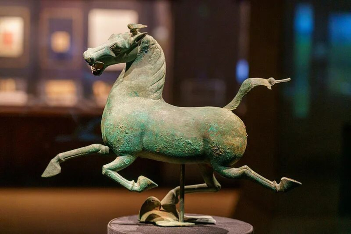 铜奔马，甘肃省博物馆藏