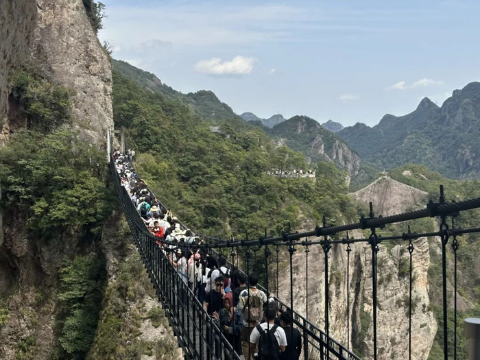 方洞铁索桥 金东波 摄