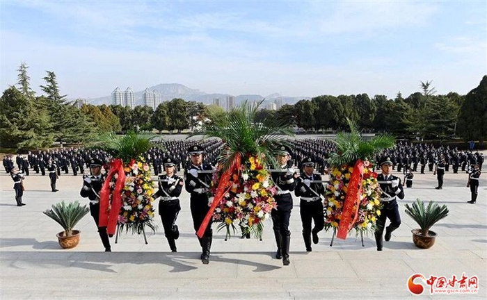 甘肃公安祭奠英烈（本网资料图）