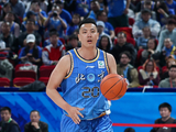 媒体人：翟晓川时隔476天再次获两双 只有尊重 为北京燃烧一切了