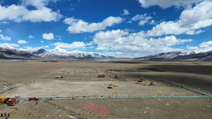 中广核西藏乌玛塘50兆瓦光热项目开工现场。