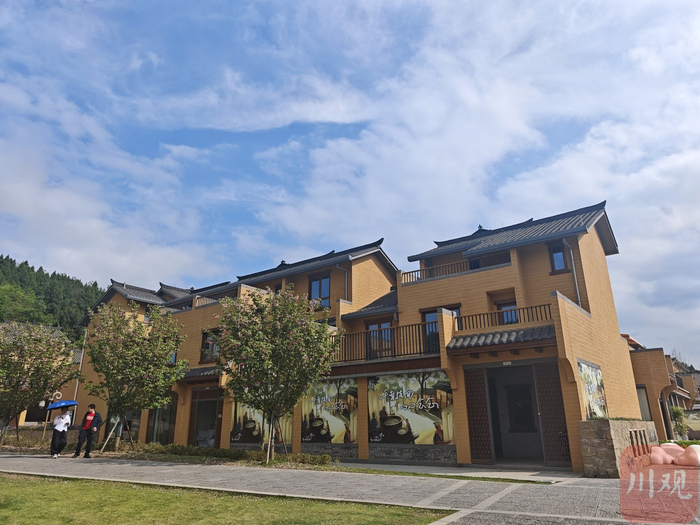 德阳觉慧村一角。