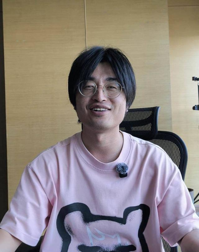 杨平分享自己创业故事。谢杰 摄