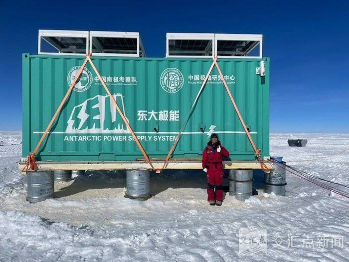 图为东南大学博士生王启航在昆仑站
