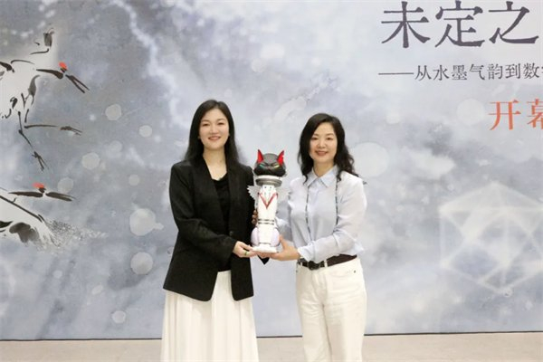 作品捐赠仪式现场
