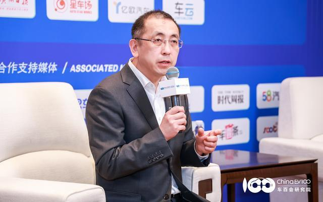 岚图汽车董事长、党委书记卢放。主办方供图