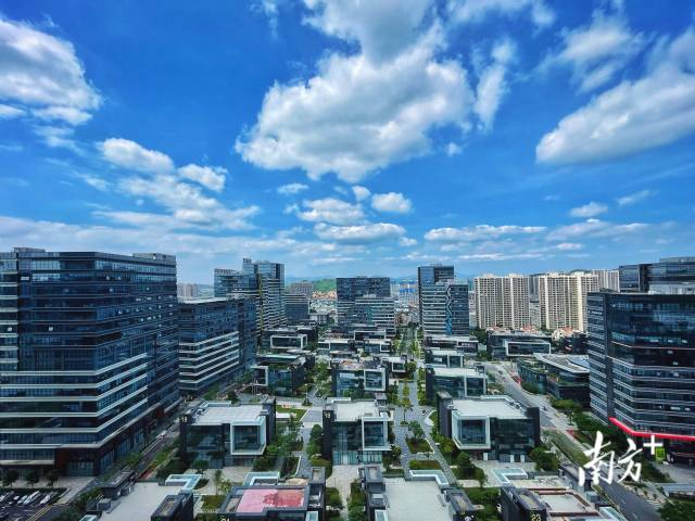 凤岗天安数码城是许多深圳企业外溢东莞的第一站。