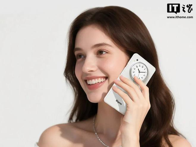 ▲ 支持 5G 全球通、双卡双待