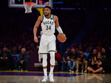 Shams：NBA每个人都清楚字母要走 相关谈判会在选秀时升温