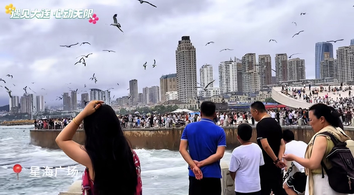 大连星海广场。（图片来自大连文旅）